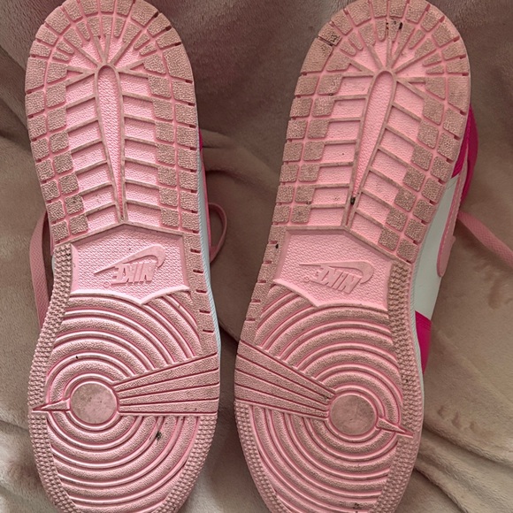 Jordan Kids Two-Tone Pink High-Top Sneakers - Picture 4 of 4